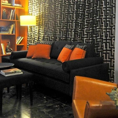 Hive Hotel Quezon City Exterior foto