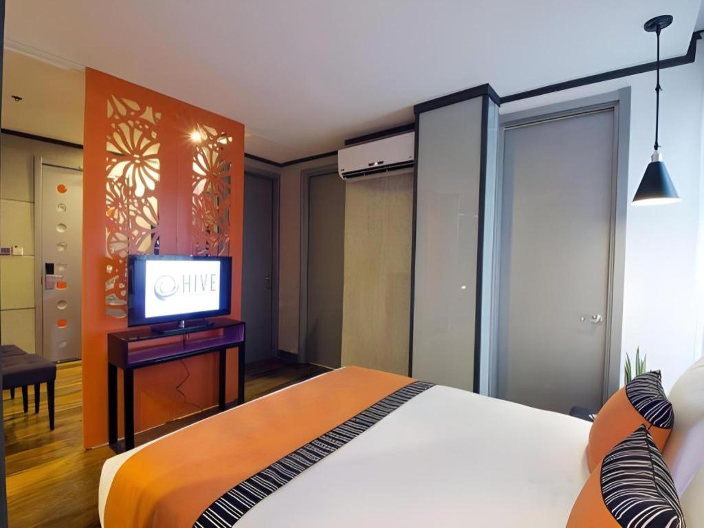 Hive Hotel Quezon City Exterior foto