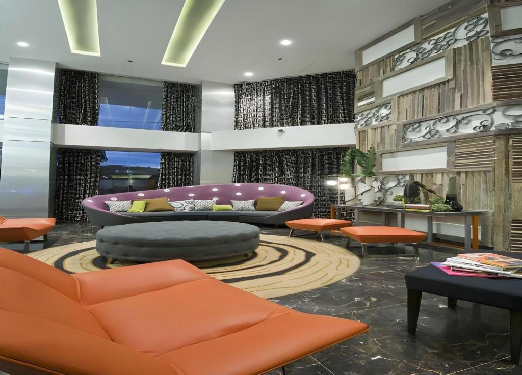 Hive Hotel Quezon City Exterior foto